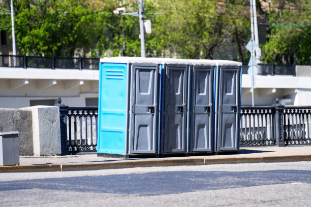 Best Portable bathroom rental  in Centennial, CO